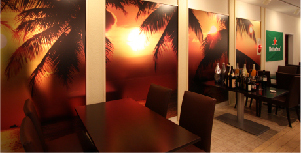 ダイニングバー　看板　内装